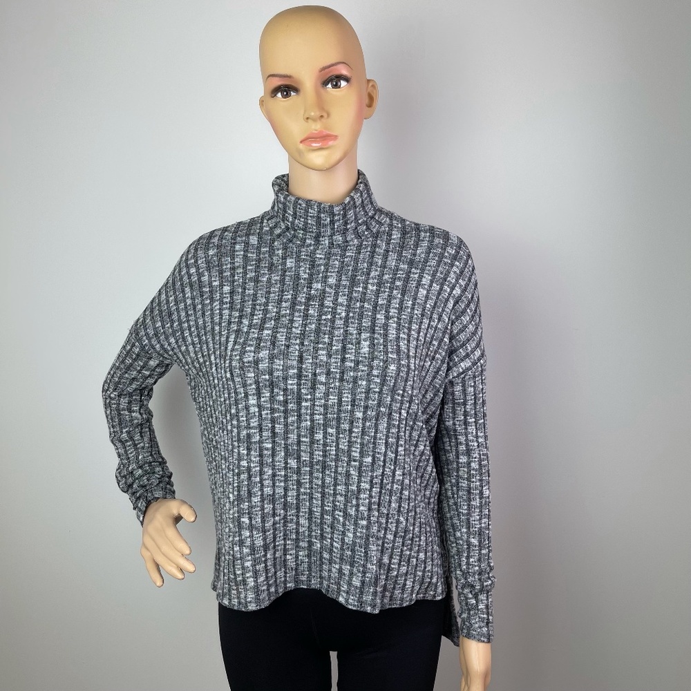 American Eagle Outfitters Grey Turtleneck Knit Blouse Size XS